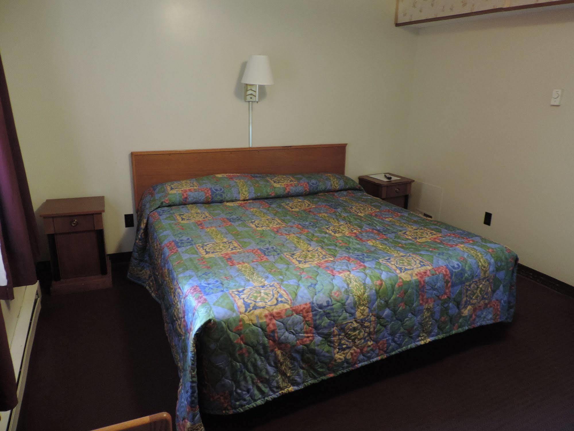 North Country American Inn Келкаска Екстер'єр фото